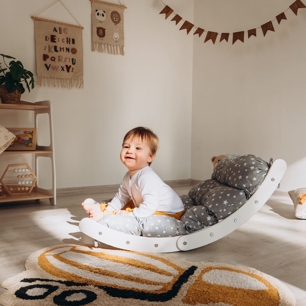 Mini Arch + Cushion